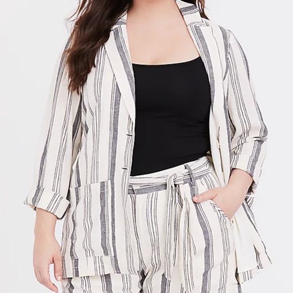 TORRID CREAM & BLACK STRIPE LINEN BLAZER - Picture 2 of 4